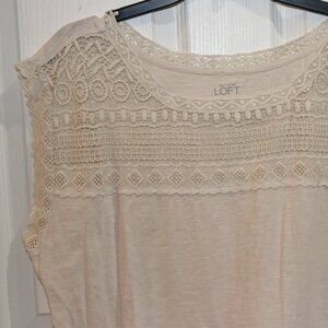 Women's Ann Taylor LOFT beige sleeves cotton top. XL.